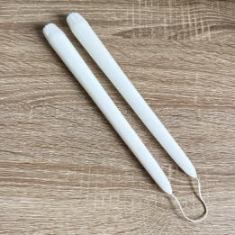 Dinner candles made of 100 % olive stearin